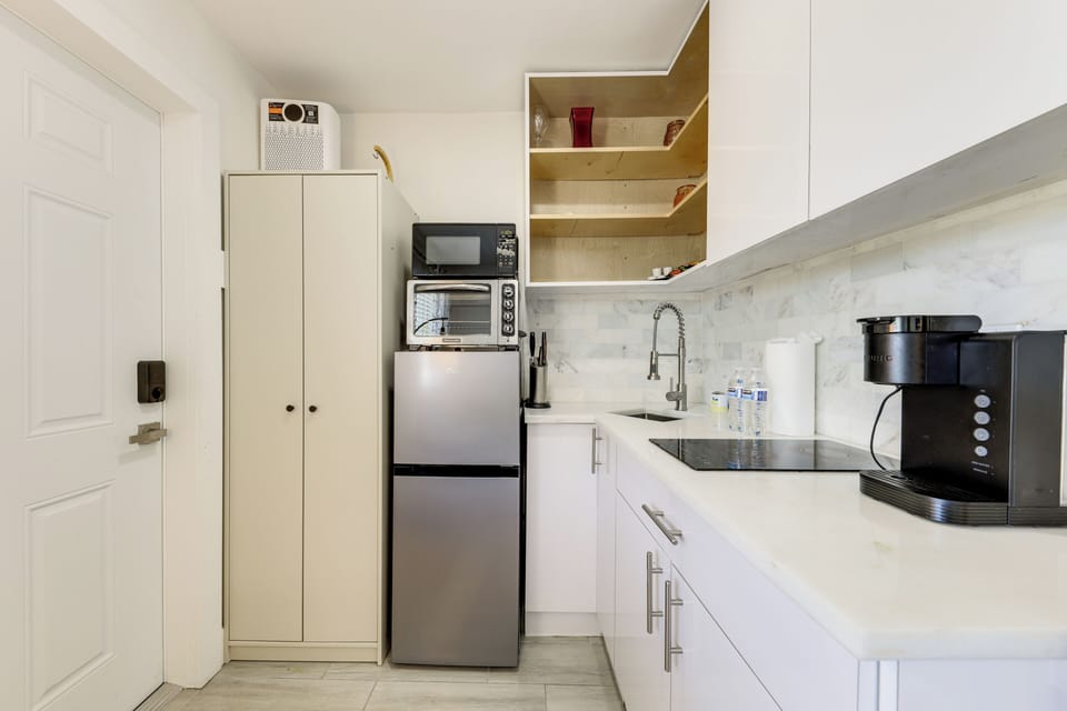 Apartment (0 Bedroom) | Interior