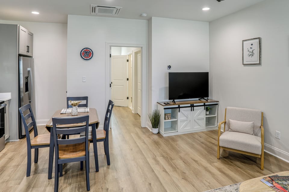 Apartment (1 Bedroom) | Interior