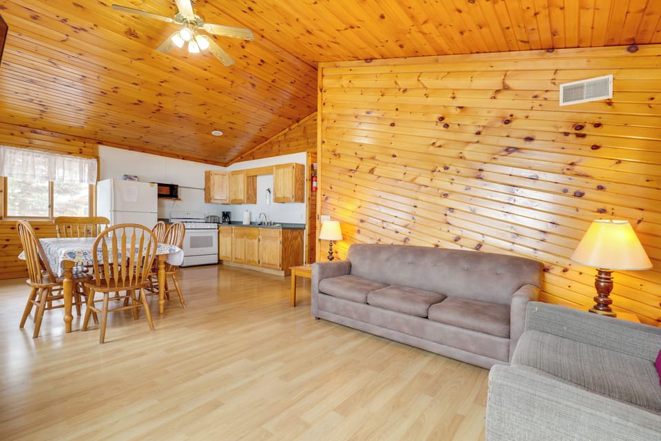 House (2 Bedrooms) | Interior