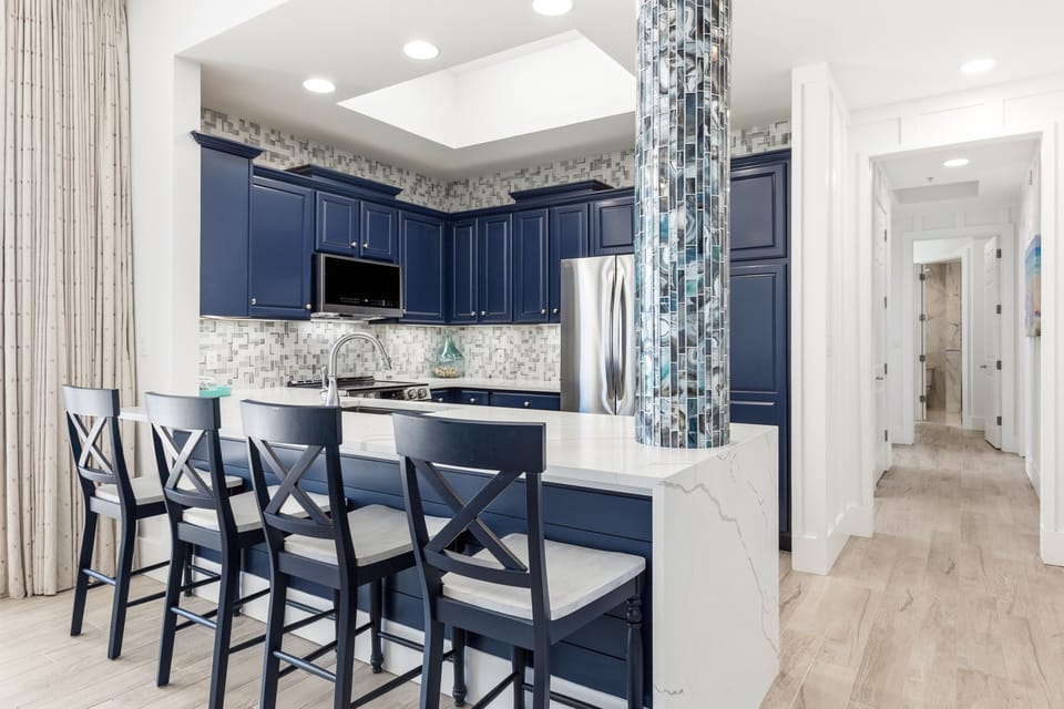 Condo, 3 Bedrooms | Private kitchen | Coffee/tea maker, fridge, oven, toaster