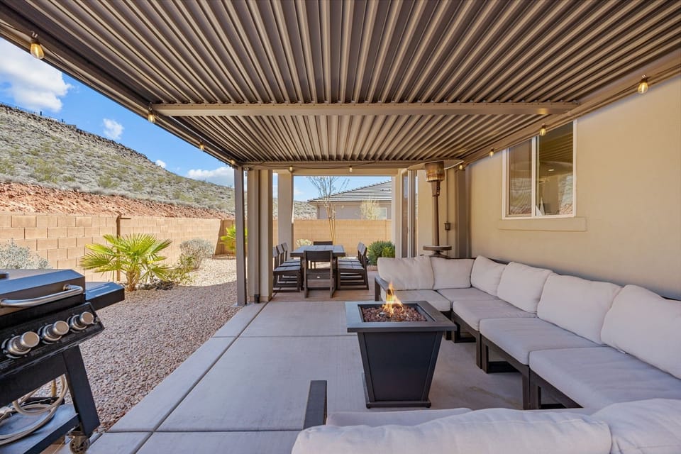 House, 5 Bedrooms | Outdoor dining