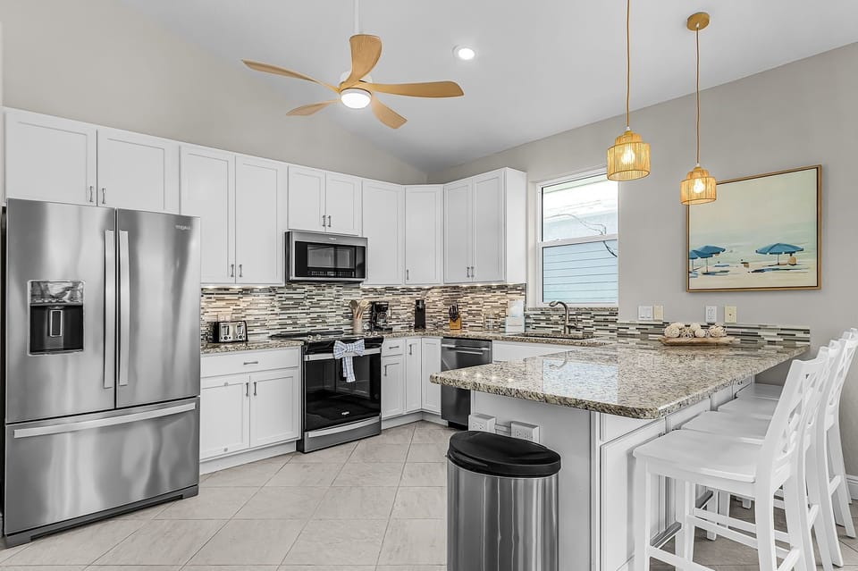 House, 3 Bedrooms | Private kitchen | Coffee/tea maker, fridge, oven, toaster