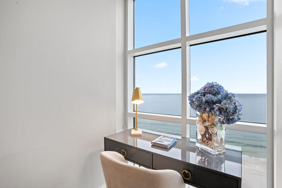 Palacio 1002-Picturesque View of Gulf