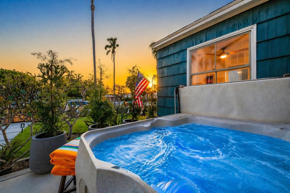 Outdoor spa tub