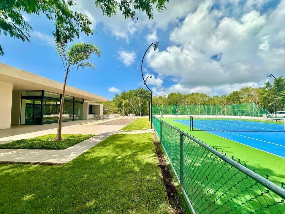 Sport court