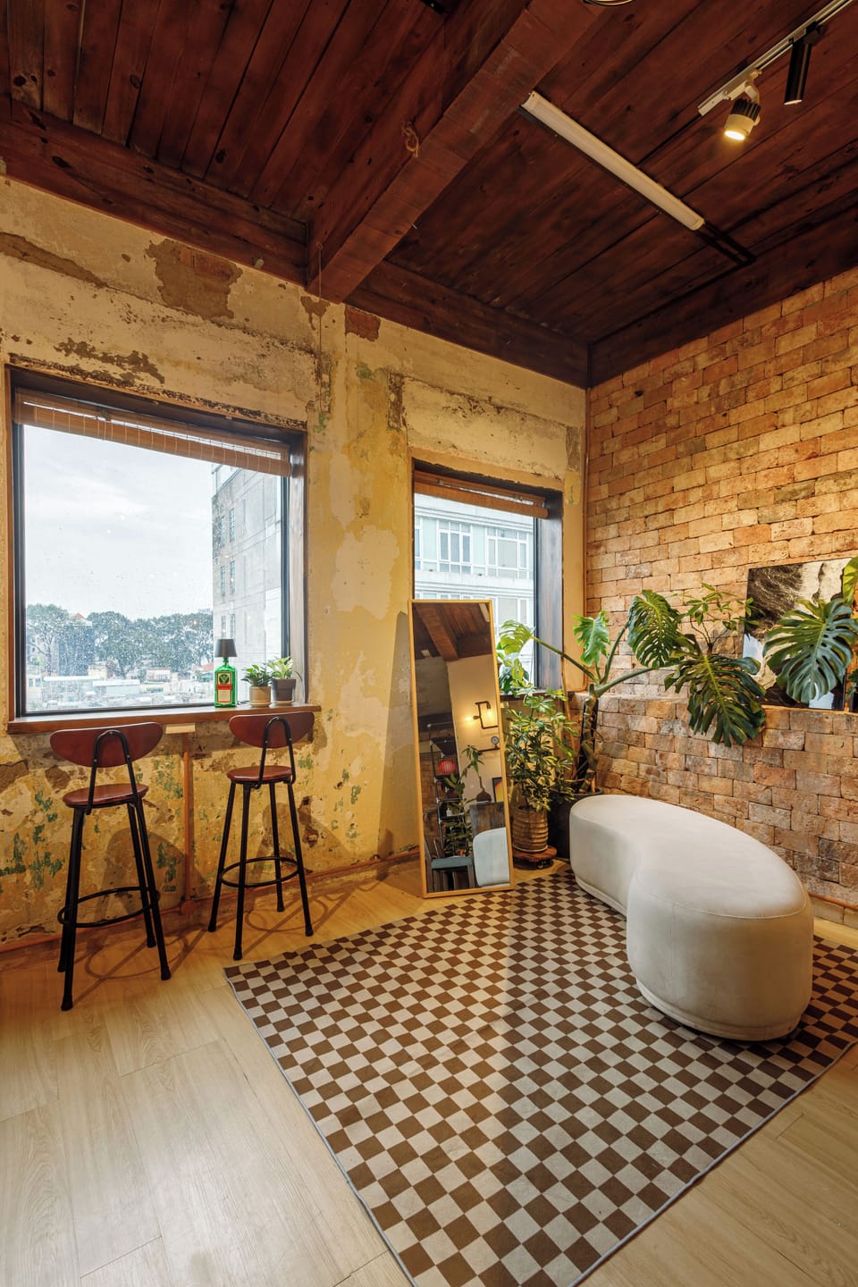 Luxury Studio Suite, City View | Interior