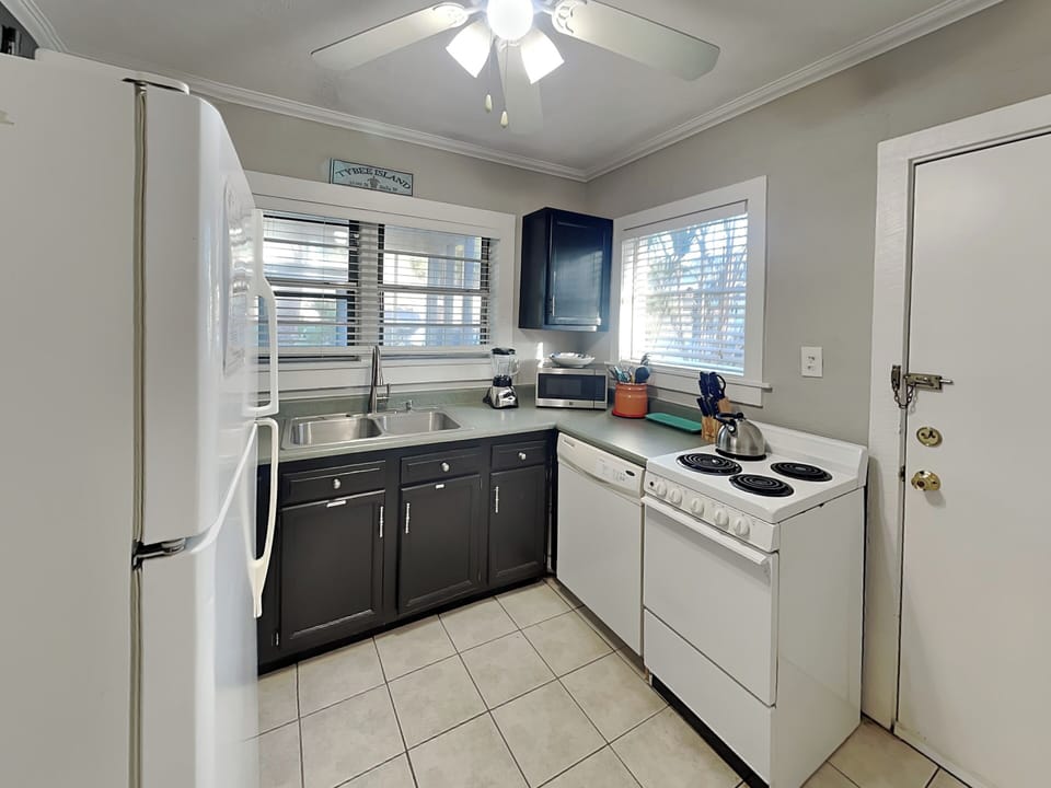 Full Kitchen