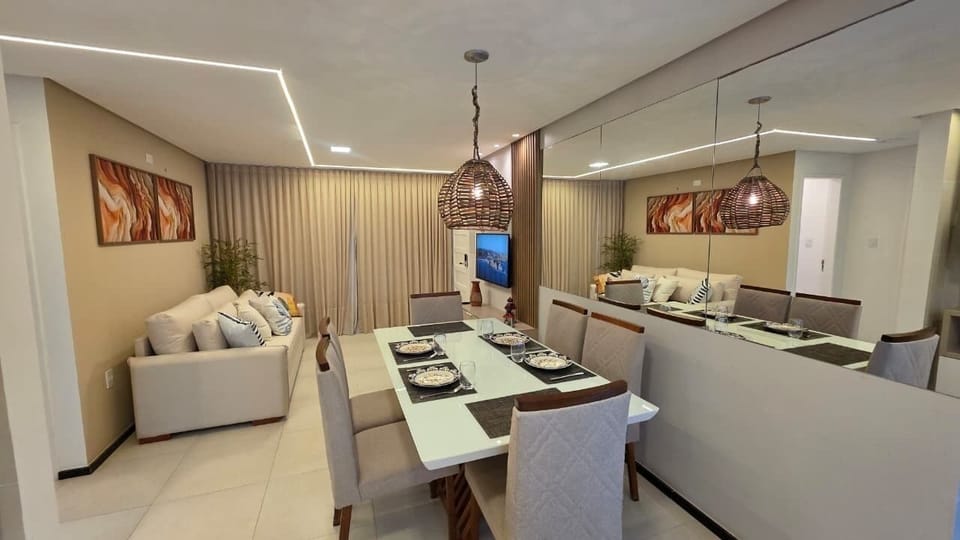 Comfort Apartment | Dining