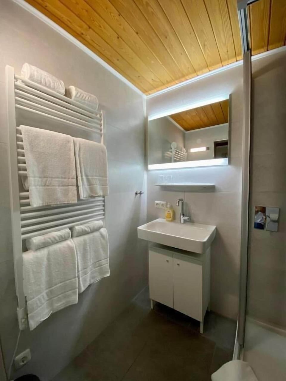 Haus Tirol Ehrwald Bed and Breakfast in Garmisch-Partenkirchen