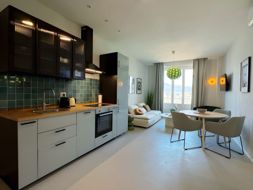 Apartment, 2 Bedrooms | Private kitchen