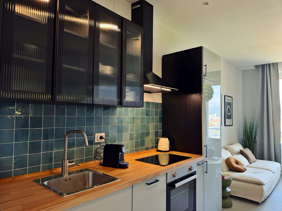 Apartment, 2 Bedrooms | Private kitchen