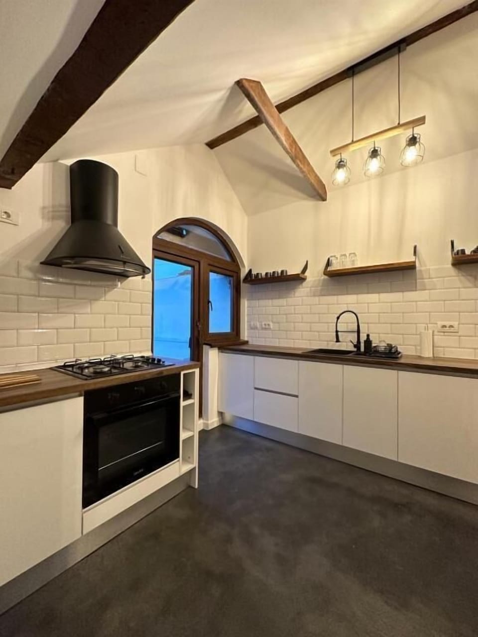 Penthouse Apartment (181)