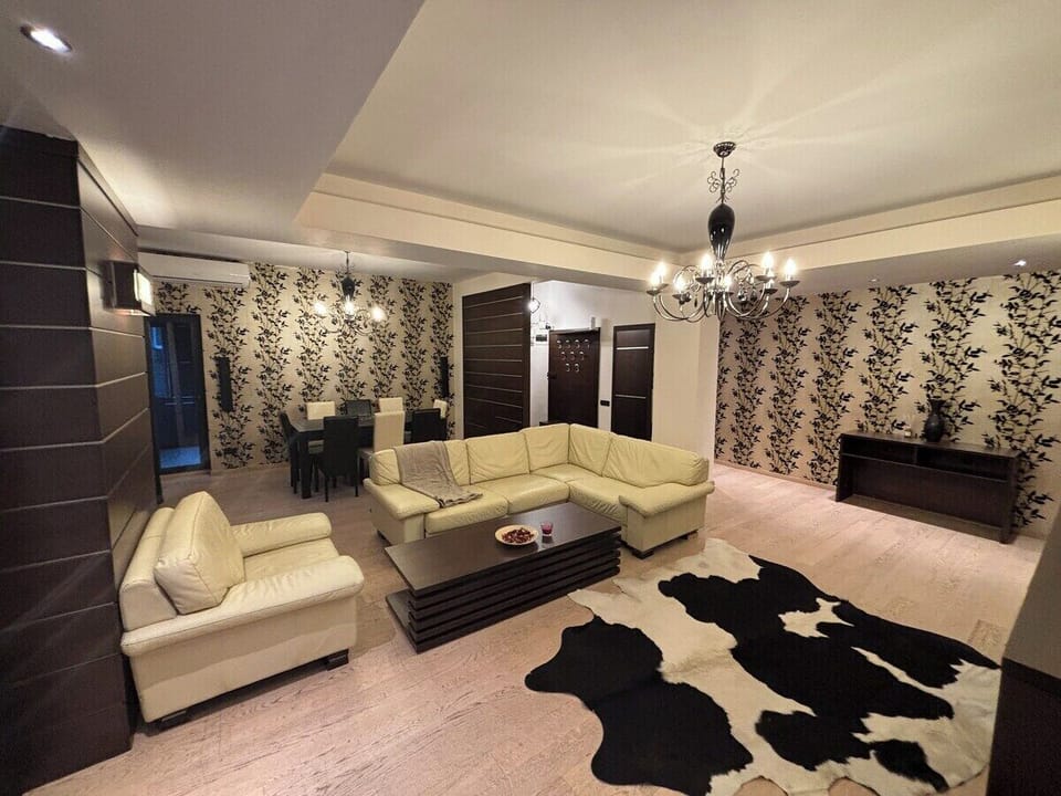 Conta 3 · Conta Three Bedroom Apartment (219)