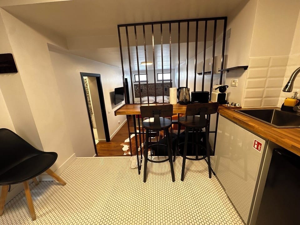 Ground Floor w Garden View Apartment (232)