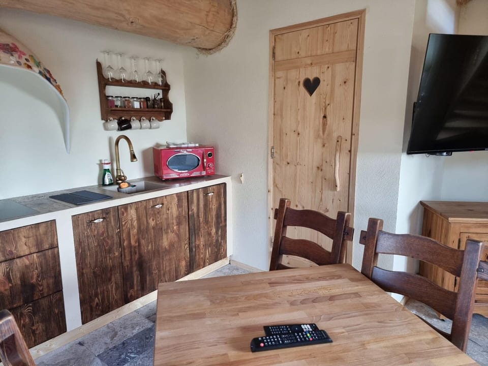 Apartment | Private kitchen | Highchair