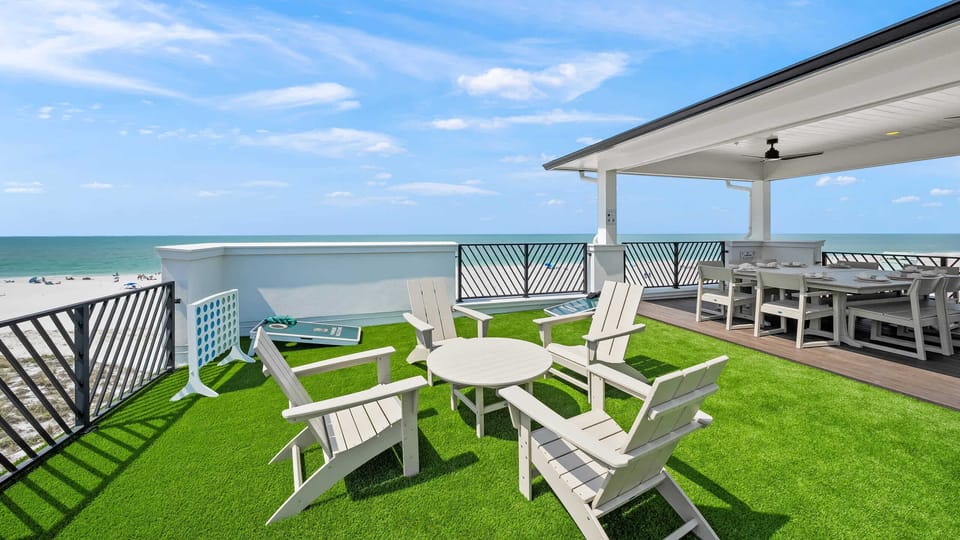 Rooftop Deck - Gulf Views - Ping Pong - Seating - HD TV - Dining 