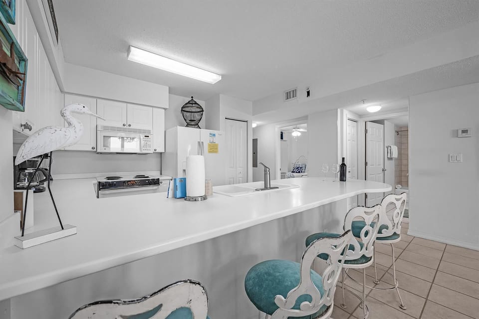 Condo, Multiple Beds (Island Princess 406) | Private kitchen | Oven, toaster