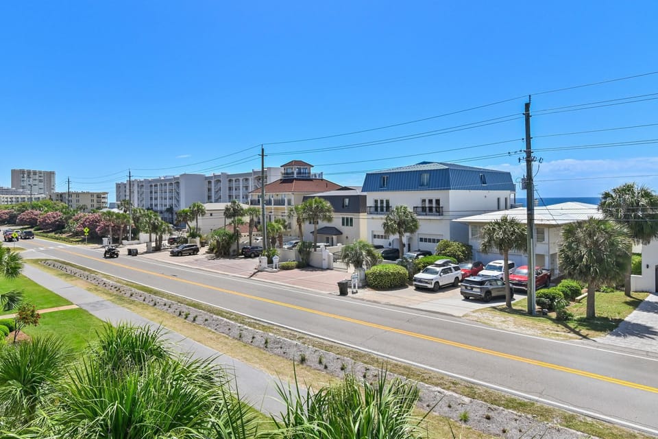 Condo, Multiple Beds (Alerio D301) | Parking | Free self parking
