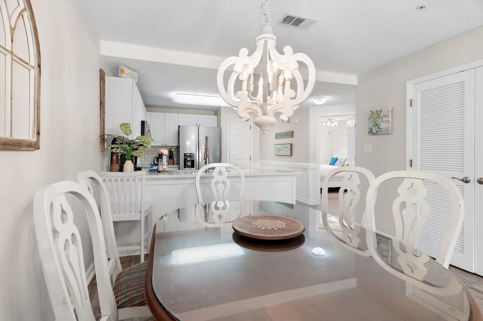 Condo, Multiple Beds (Ciboney 1013) | Dining