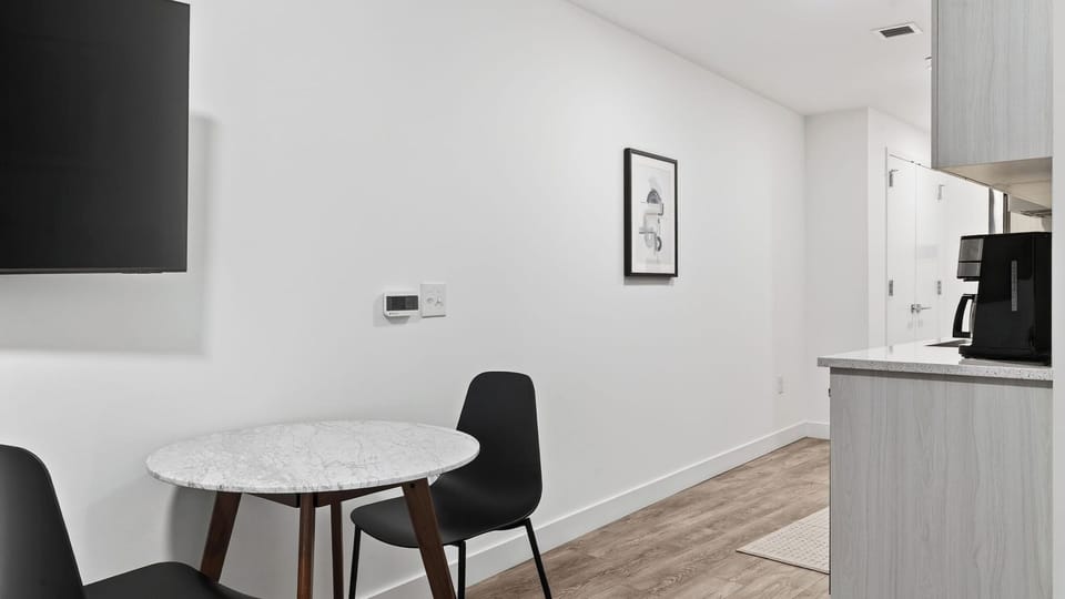 Apartment (1 Bedroom) | Interior