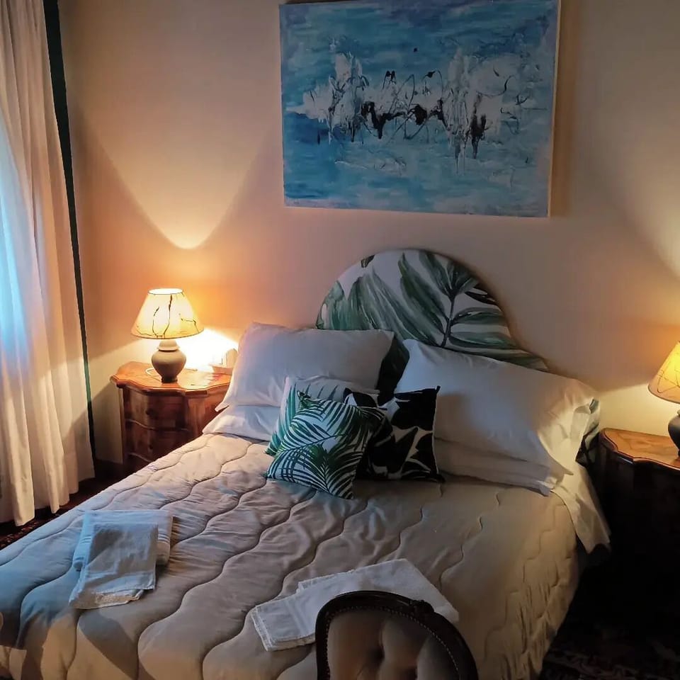 Comfort Double Room | Bathroom | Shower, hair dryer, towels, soap