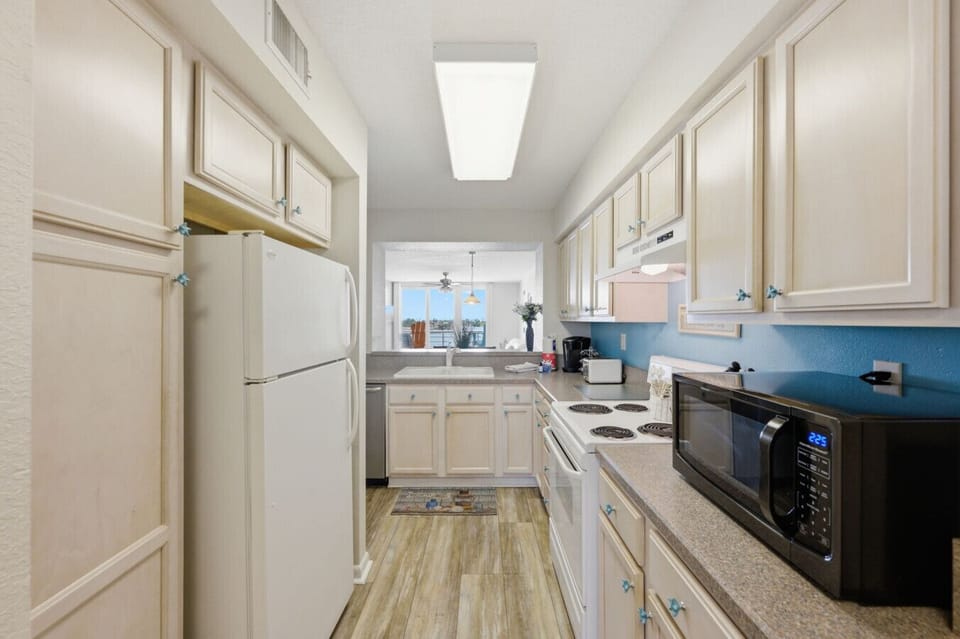 Kitchen with Dishwasher