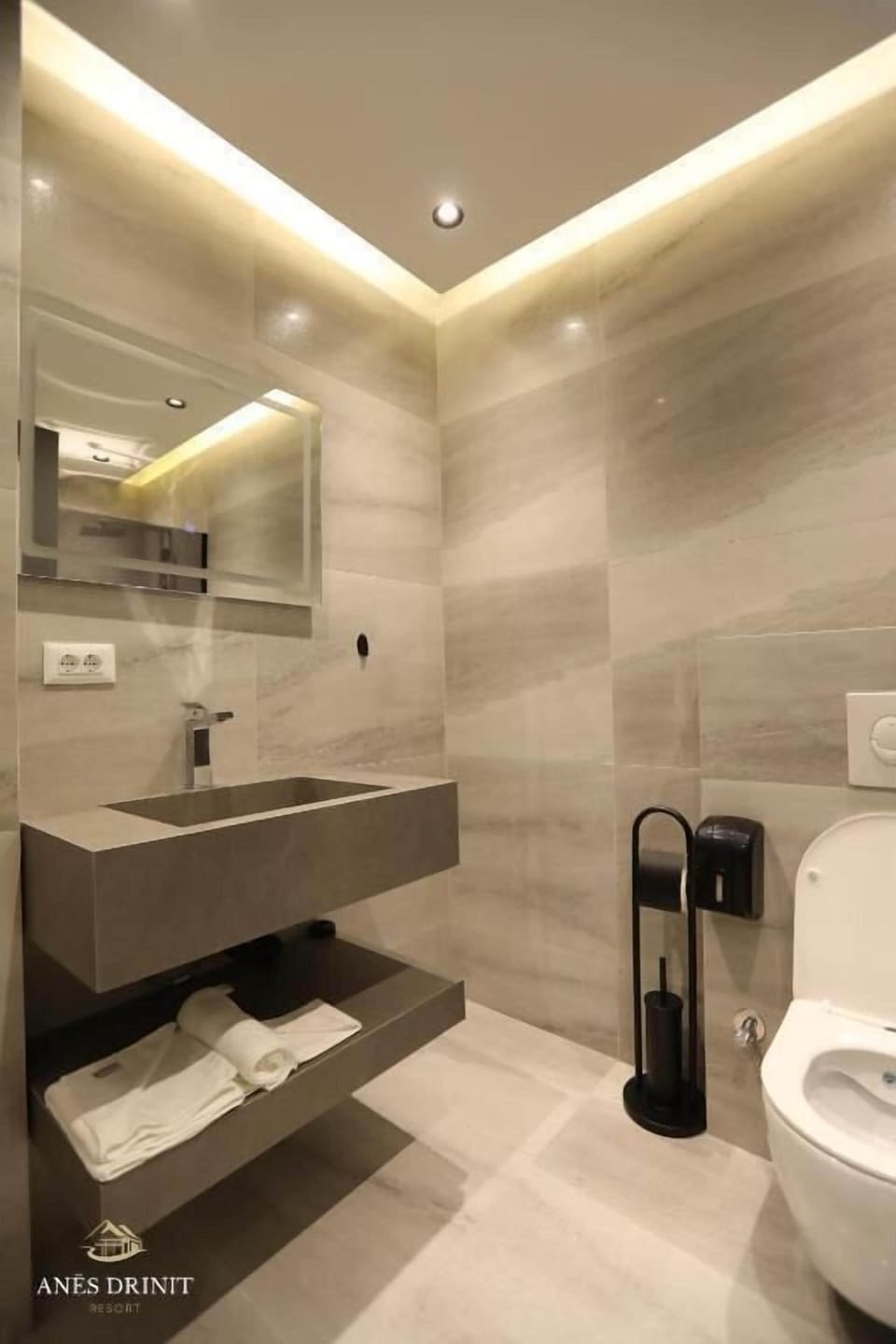 Deluxe Double Room, Balcony, Garden View | Bathroom