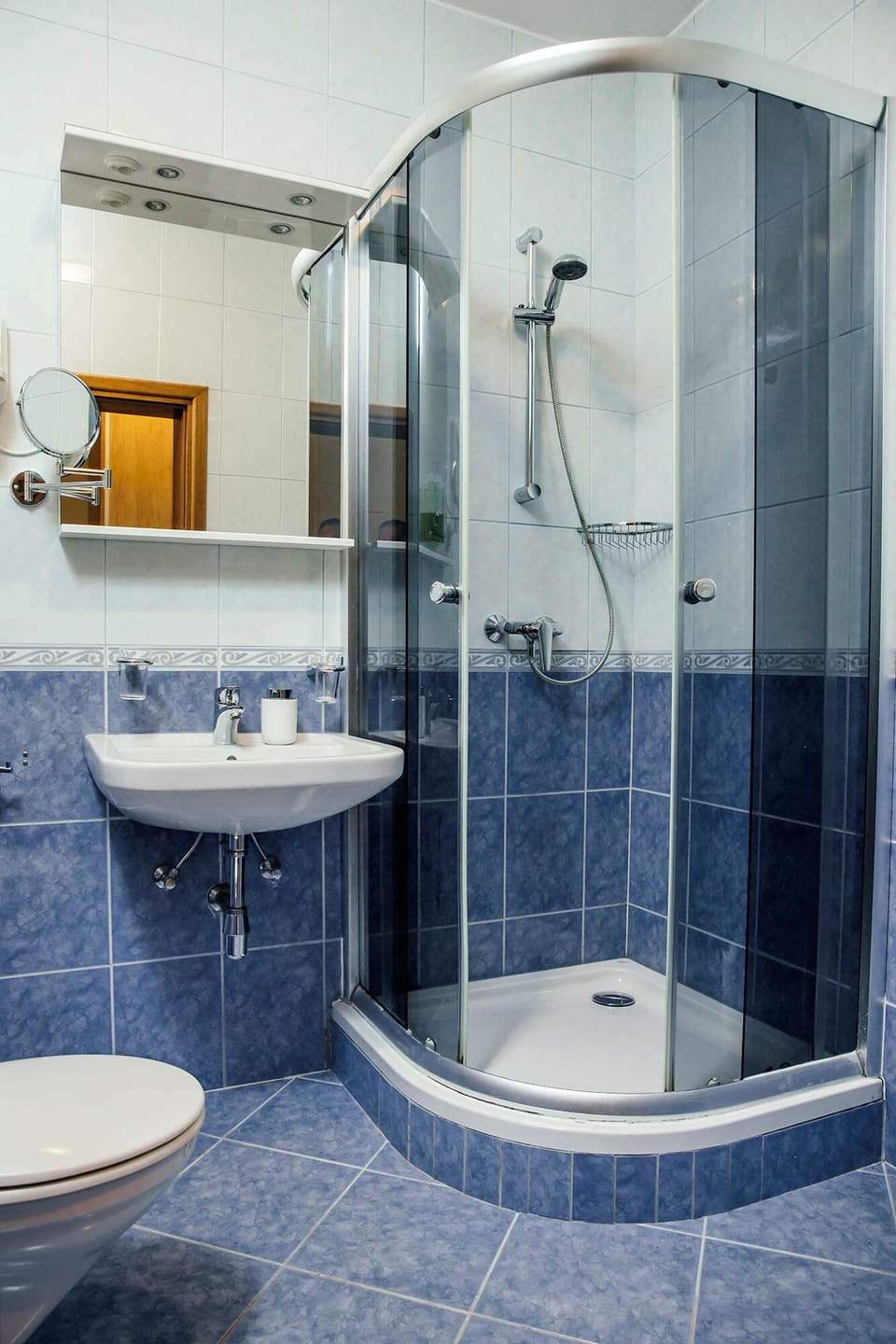 Deluxe Double or Twin Room, Balcony, Ocean View | Bathroom