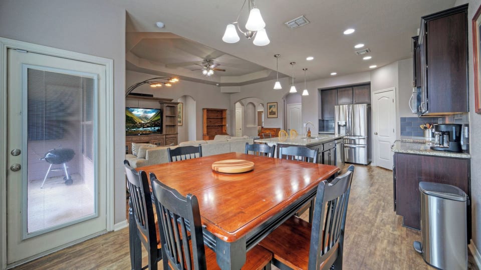 House (4 Bedrooms) | Interior