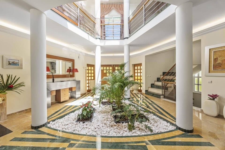 Villa Niva image