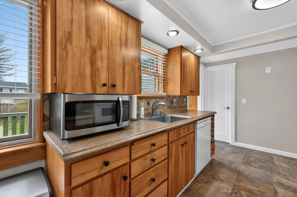 Kitchen | Over-Range Microwave | Stainless Steel Appliances