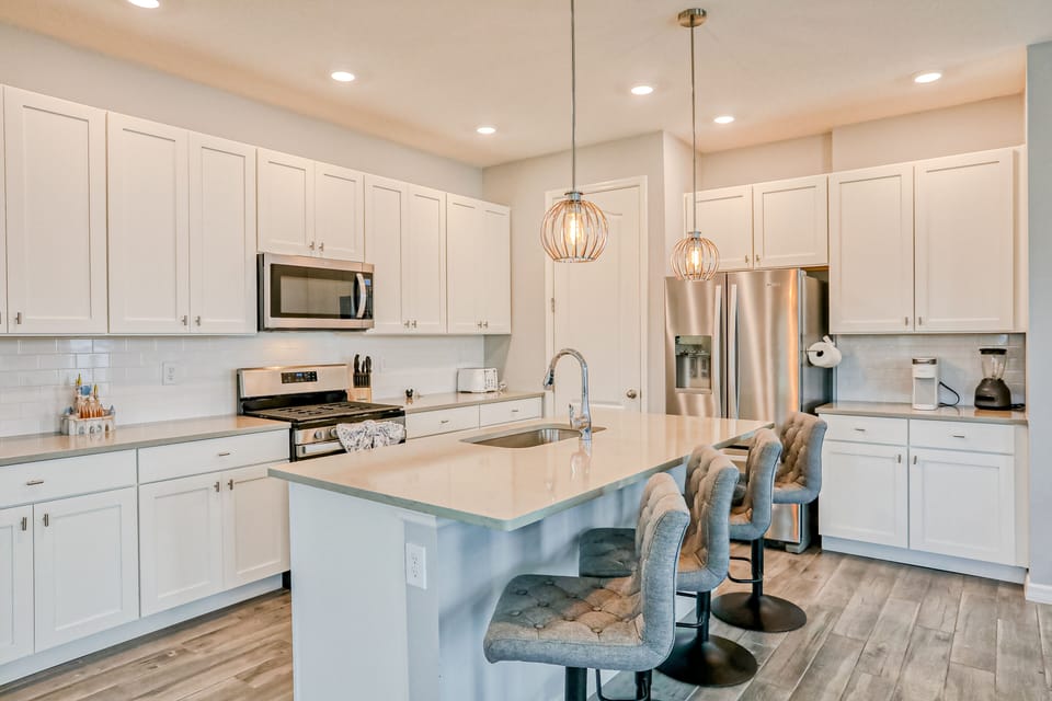 House, Multiple Beds, Pool Access, Garden View (Sweet Retreat - The Enclaves) | Private kitchen