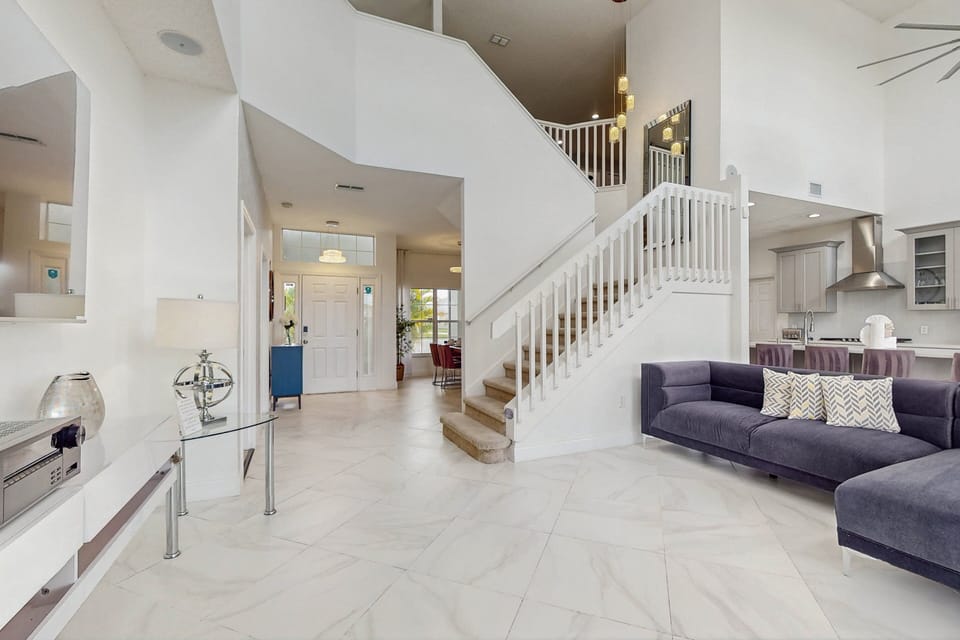 House, Multiple Beds, Pool Access (The Play and Stay House) | Living area
