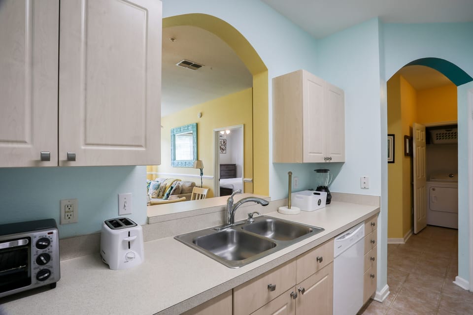 Condo, Multiple Beds, Hot Tub, Pool View (Silver Palm Sanctuary - Windsor Palms) | Private kitchen