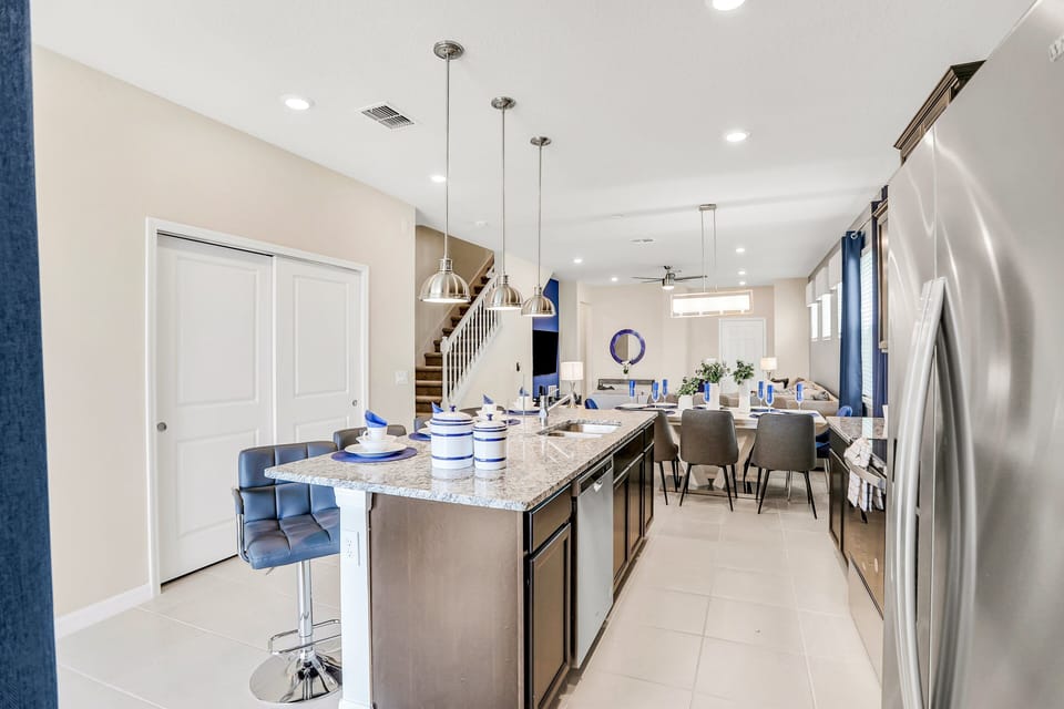 House, Multiple Beds, Pool Access, Pool View (Windsor Island Retreat) | Interior