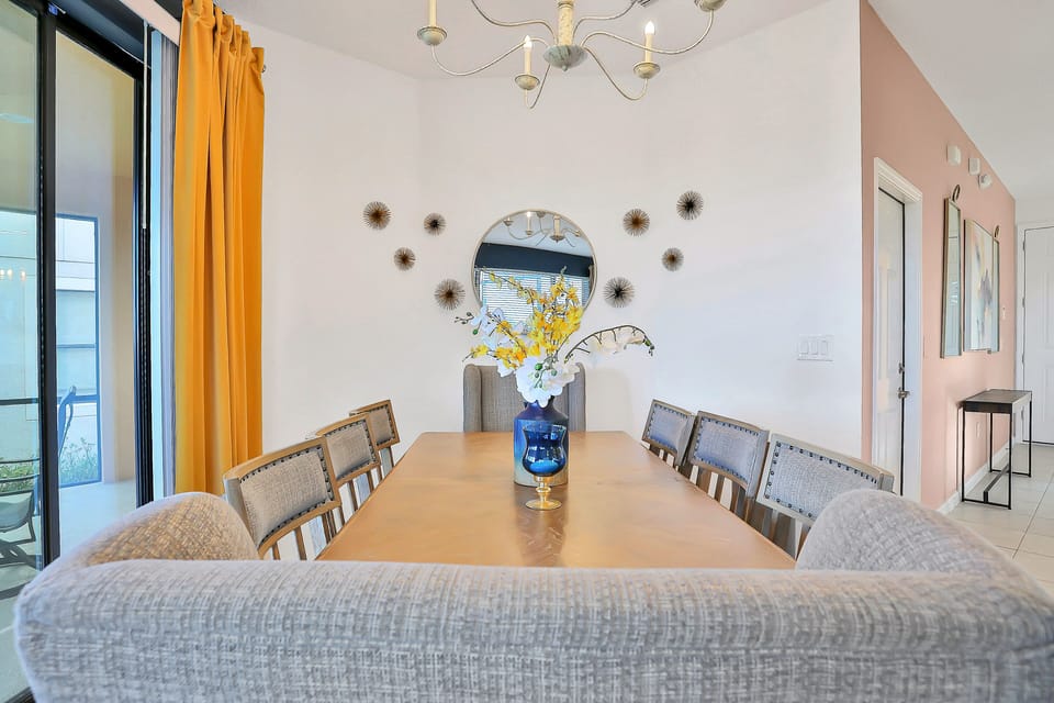 House, Multiple Beds, Pool Access, Pool View (Davenport Dreamin') | 5 bedrooms, individually decorated, individually furnished, bed sheets