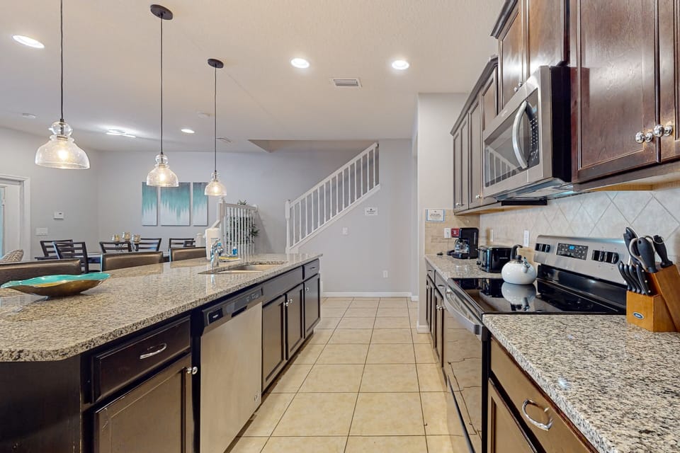 House, Multiple Beds, Pool Access, Pool View (Majorca Retreat - Windsor at Westside) | Private kitchen