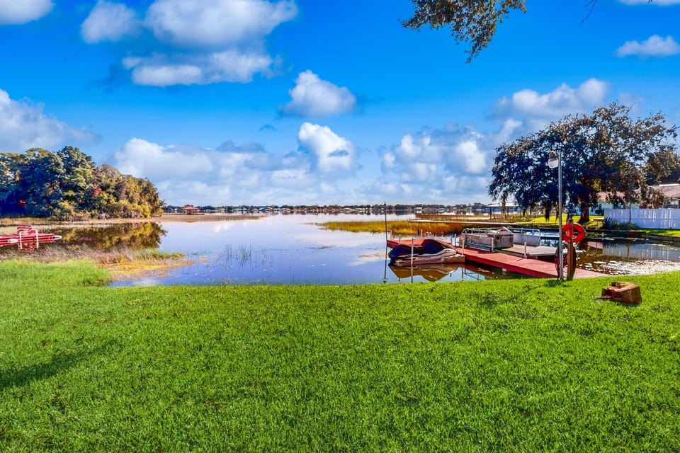 House, Multiple Beds, Kitchen (Lakefront Living) | Water view