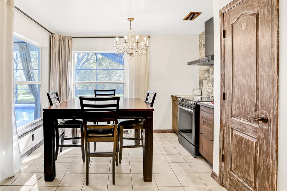 House, Multiple Beds, Pool Access, Pool View (Warm Welcomes on Woodcrest) | 3 bedrooms, individually decorated, individually furnished, bed sheets