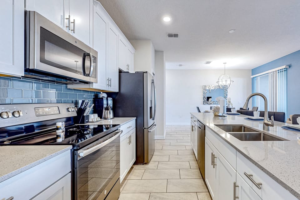 House, Multiple Beds, Pool Access, Pool View (Enchanted Oasis) | Private kitchen