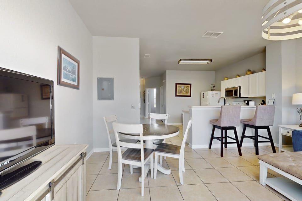 House, Multiple Beds, Pool Access, Pool View (The Cozy Cove) | 3 bedrooms, individually decorated, individually furnished, bed sheets