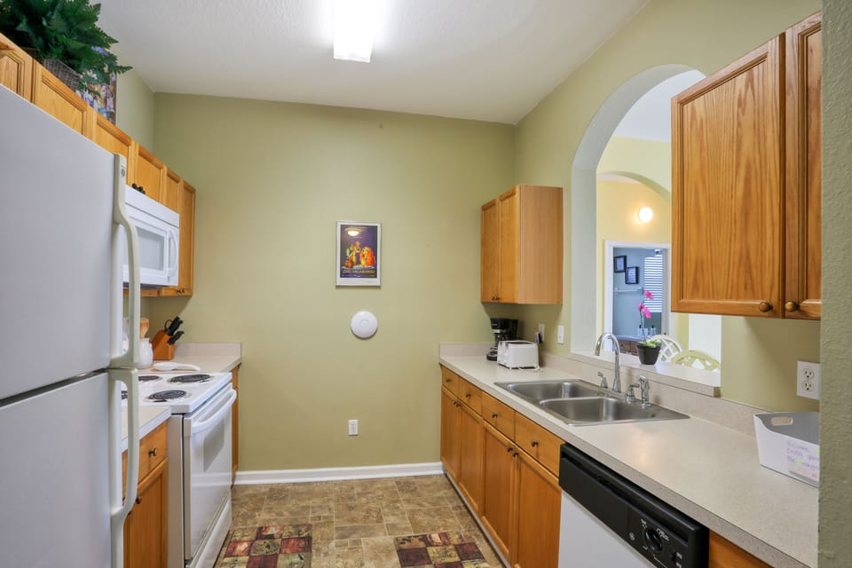 Condo, Multiple Beds, Pool Access, Pool View (Windsor Palms Paradise) | Private kitchen