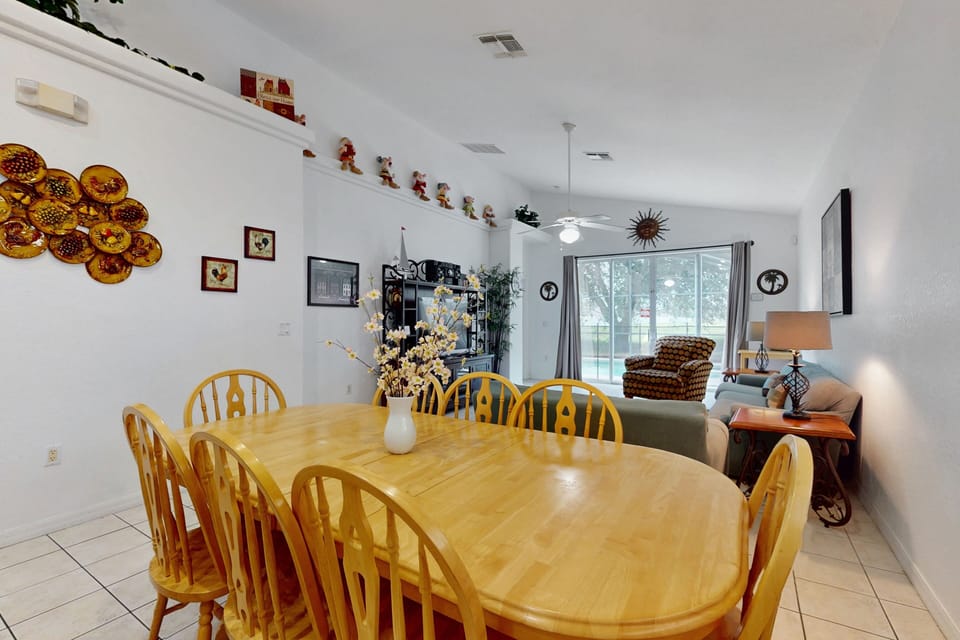 House, Multiple Beds, Pool Access, Pool View (Seven Dwarf's Hideaway) | 4 bedrooms, individually decorated, individually furnished, bed sheets