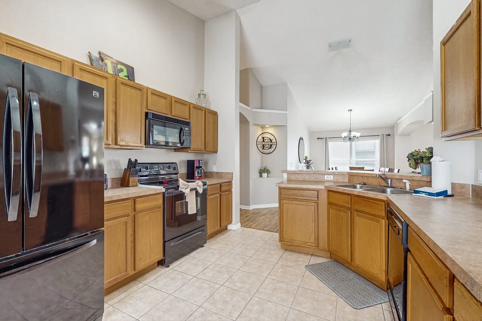 House, Multiple Beds, Pool Access, Pool View (Davenport Daydreams) | Private kitchen