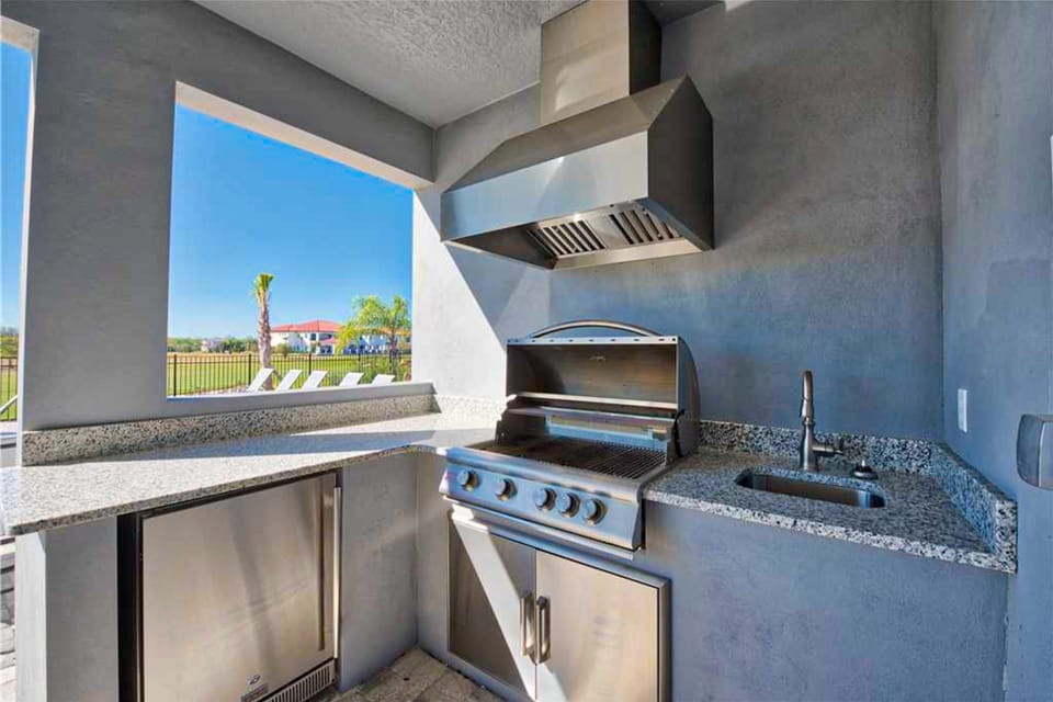 House, Multiple Beds, Pool Access, Pool View (Luxury Hideaway - Fairway Ridge) | Terrace/patio