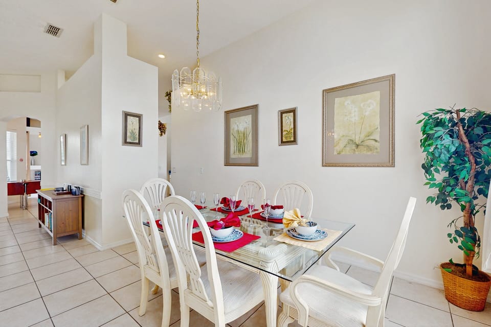 House, Multiple Beds, Pool Access, Pool View (Grosvenor Getaway) | 5 bedrooms, individually decorated, individually furnished, bed sheets