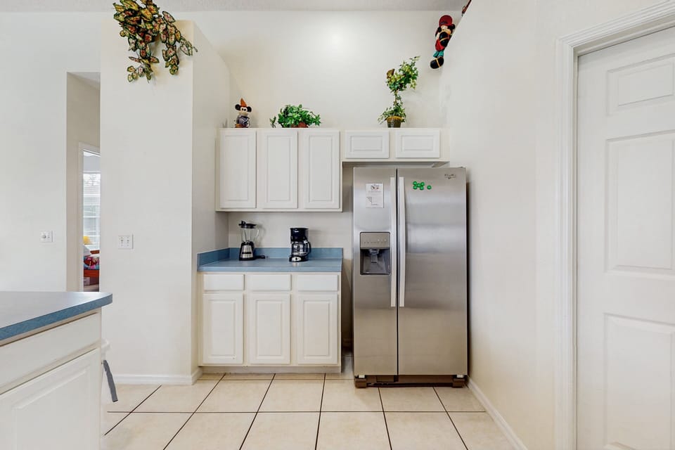 House, Multiple Beds, Pool Access, Pool View (Grosvenor Getaway) | Interior