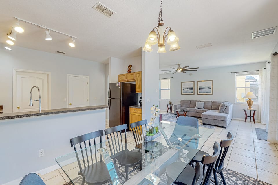 House, Multiple Beds, Pool Access, Pool View (Retreat with a Bang) | Interior