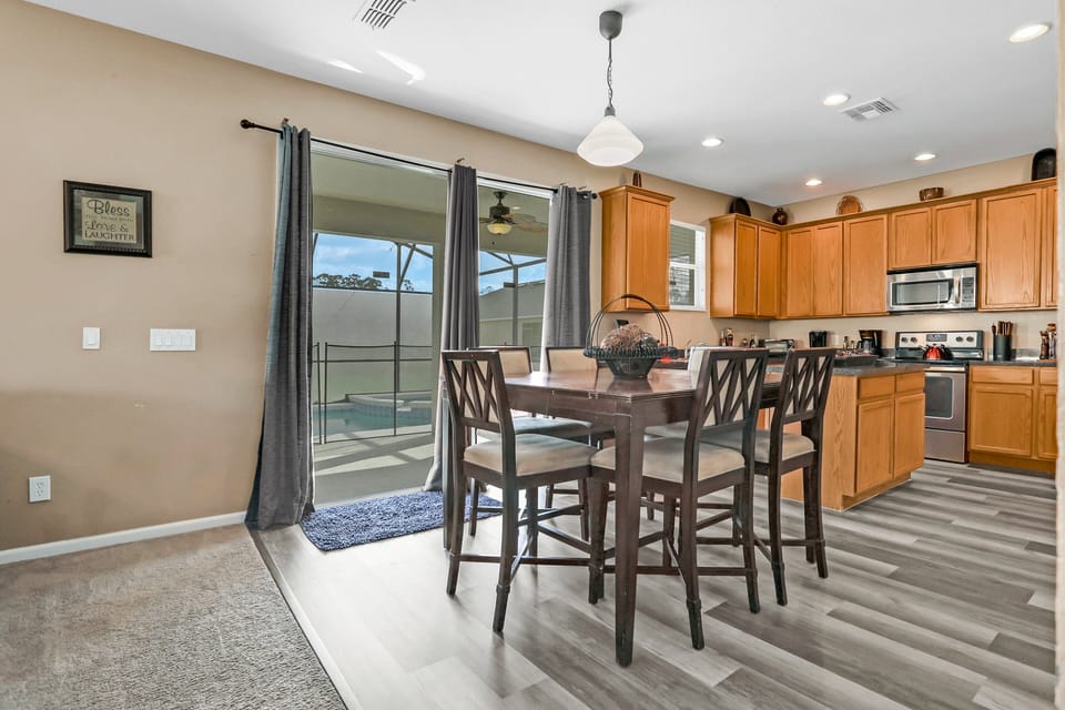 House, Multiple Beds, Pool Access, Pool View (Castle Street Memories - Trafalgar) | 5 bedrooms, individually decorated, individually furnished, bed sheets