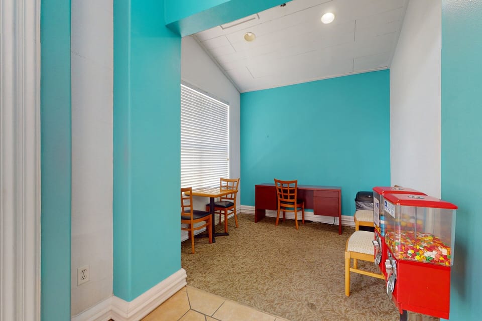 House, Multiple Beds, Pool Access, Pool View (Caribbean Dreams) | Interior